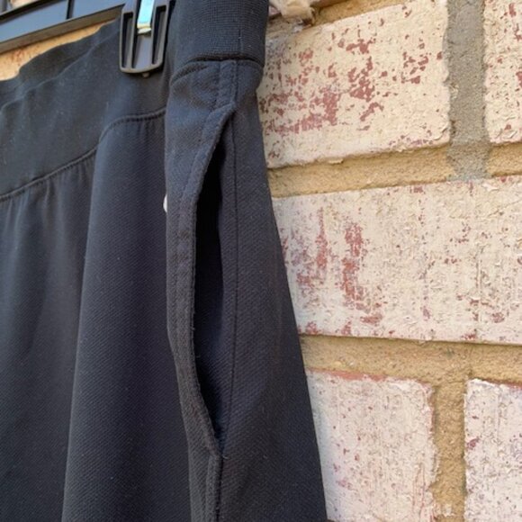 Women’s NIKE Black Dri-Fit Wide Leg Sweatpants Med - Picture 4 of 13